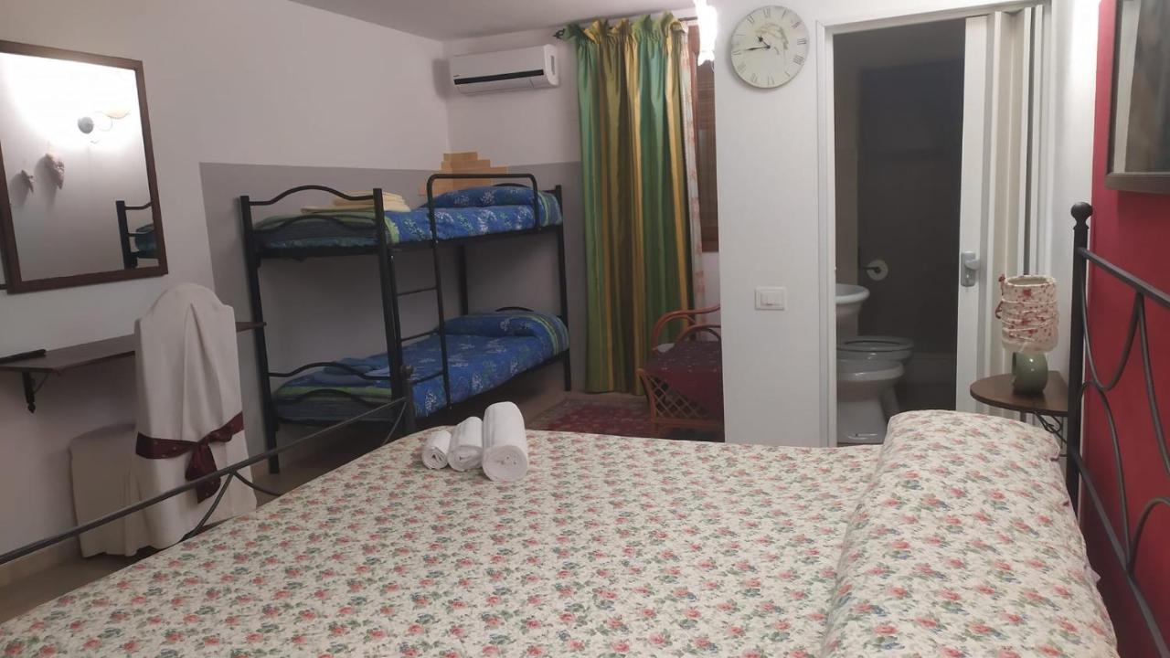 Bed and Breakfast La Pirata Capitana à Costa degli Angeli Extérieur photo